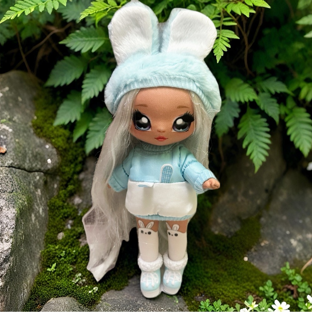 Na Na Na Surprise Aspen Fluff Cute Doll with Bunny winter  Outfit